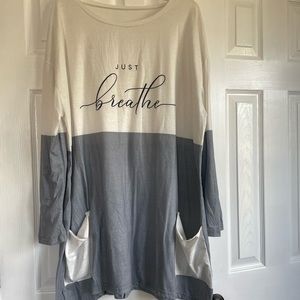 Tunic with front pockets